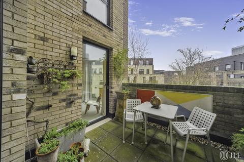 2 bedroom terraced house for sale, Potters Row, London, E20