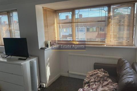 undefined, Dagenham RM10