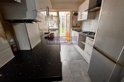 undefined, Dagenham RM10