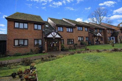 2 bedroom apartment for sale, Adams Way, Alton, Hampshire, GU34