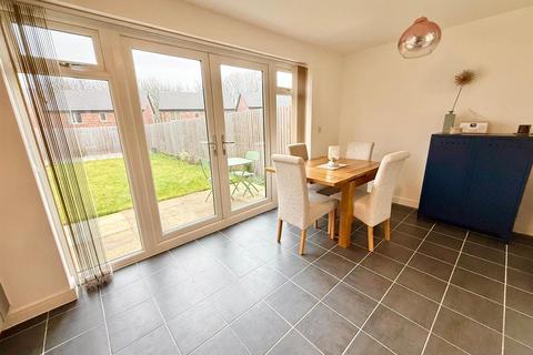 3 bedroom semi-detached house for sale, Wightman Avenue, Macclesfield