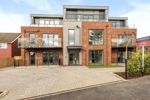 2 bedroom apartment to rent, Eastbury Avenue, Northwood HA6