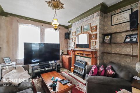 3 bedroom end of terrace house for sale, Stone Street, Stoke-On-Trent
