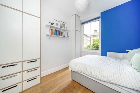 2 bedroom flat for sale, Shenley Road, London SE5