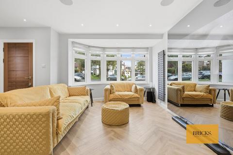 4 bedroom semi-detached house to rent, Ashfield Road, London N14