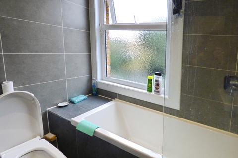 undefined, St Lawrence Road, Upminster, RM14