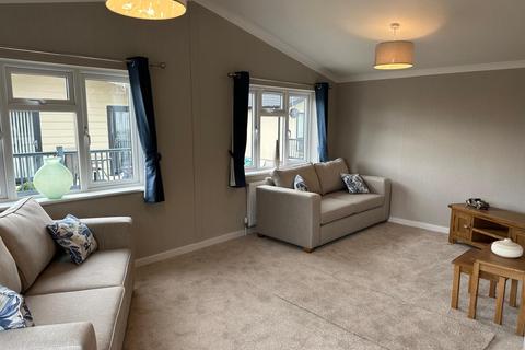 2 bedroom park home for sale, Bury St. Edmunds, Suffolk, IP28