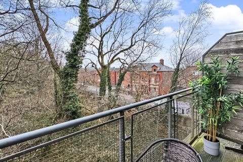 2 bedroom flat for sale, Heaton Lodge, Bury Old Road, Prestwich, M25