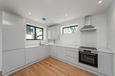 undefined, Pellatt Grove, London N22