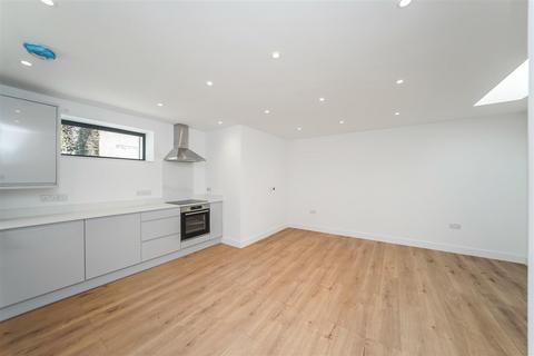 undefined, Pellatt Grove, London N22