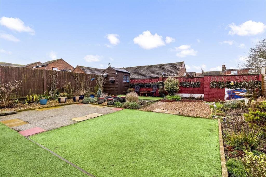 2 Meadow Close-012.JPG
