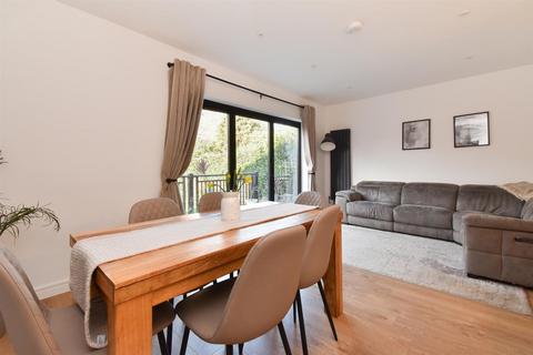 undefined, Hoads Wood Road, Hastings