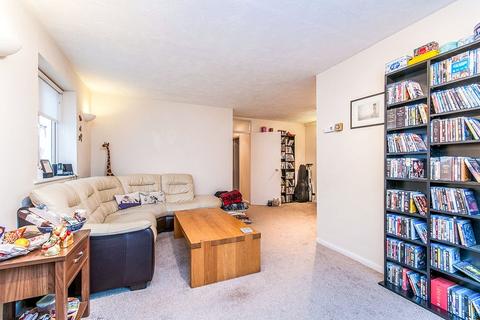 2 bedroom flat for sale, Stour Street, Kent CT1