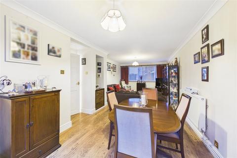 2 bedroom end of terrace house for sale, Carmarthen Close, Farnborough, Hampshire, GU14