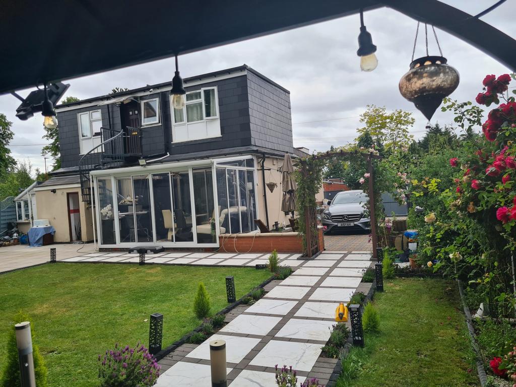 ALL BILLS INCLUDED, First floor one bedroom flat