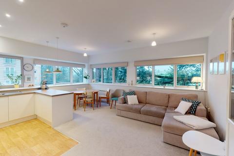 2 bedroom flat for sale, Sir Bernard Lovell Road, Malmesbury, SN16