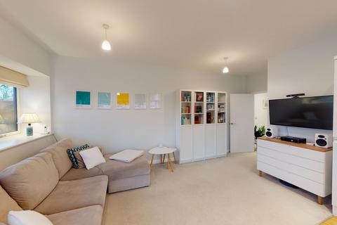 2 bedroom flat for sale, Sir Bernard Lovell Road, Malmesbury, SN16