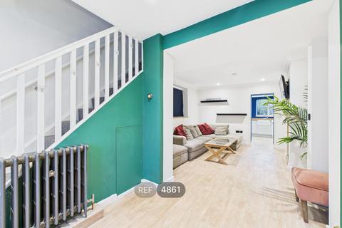 undefined, Nottingham NG15