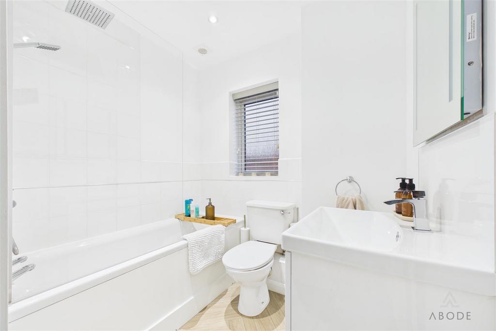 CAM03473 G0-PR0559-STILL010.jpg