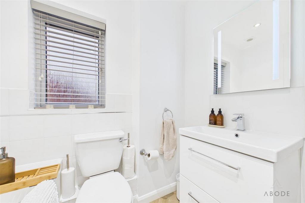 CAM03473 G0-PR0559-STILL011.jpg