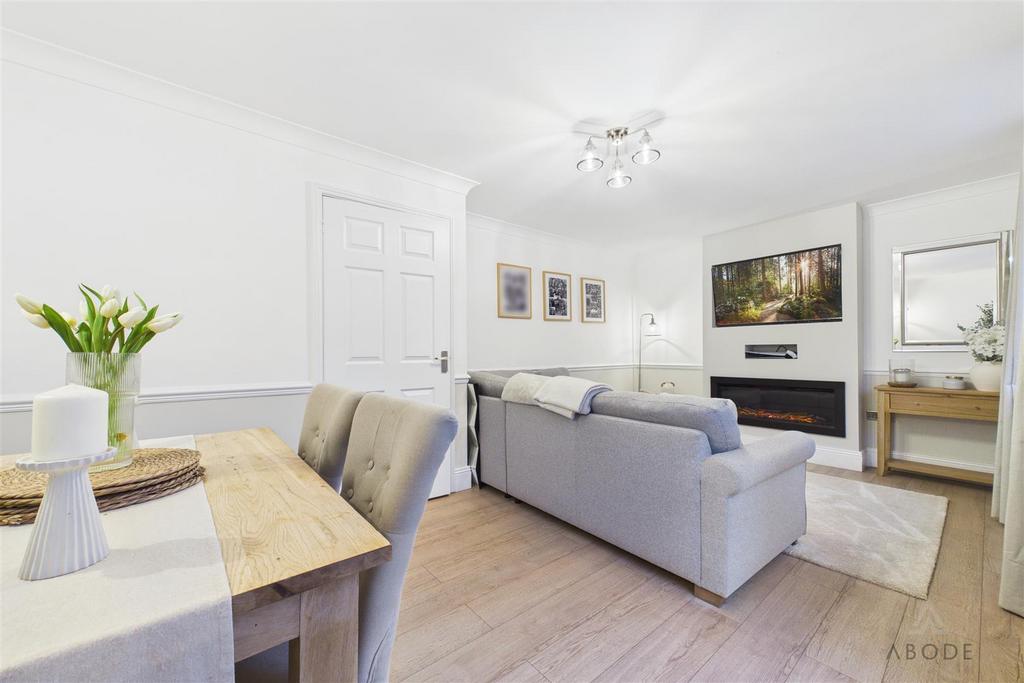 CAM03473 G0-PR0559-STILL024.jpg