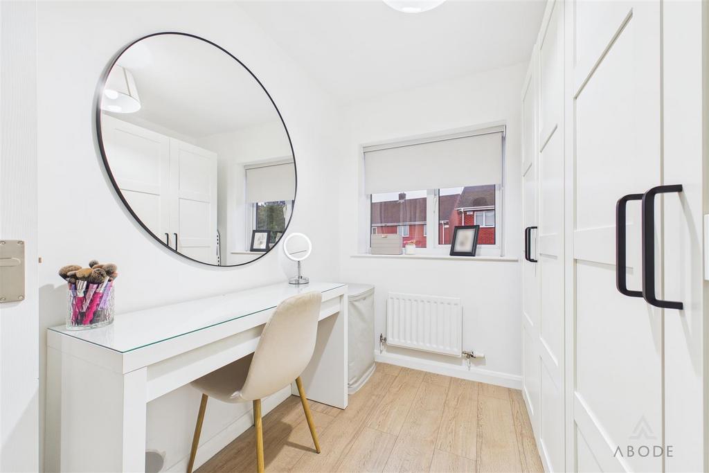 CAM03473 G0-PR0559-STILL009.jpg