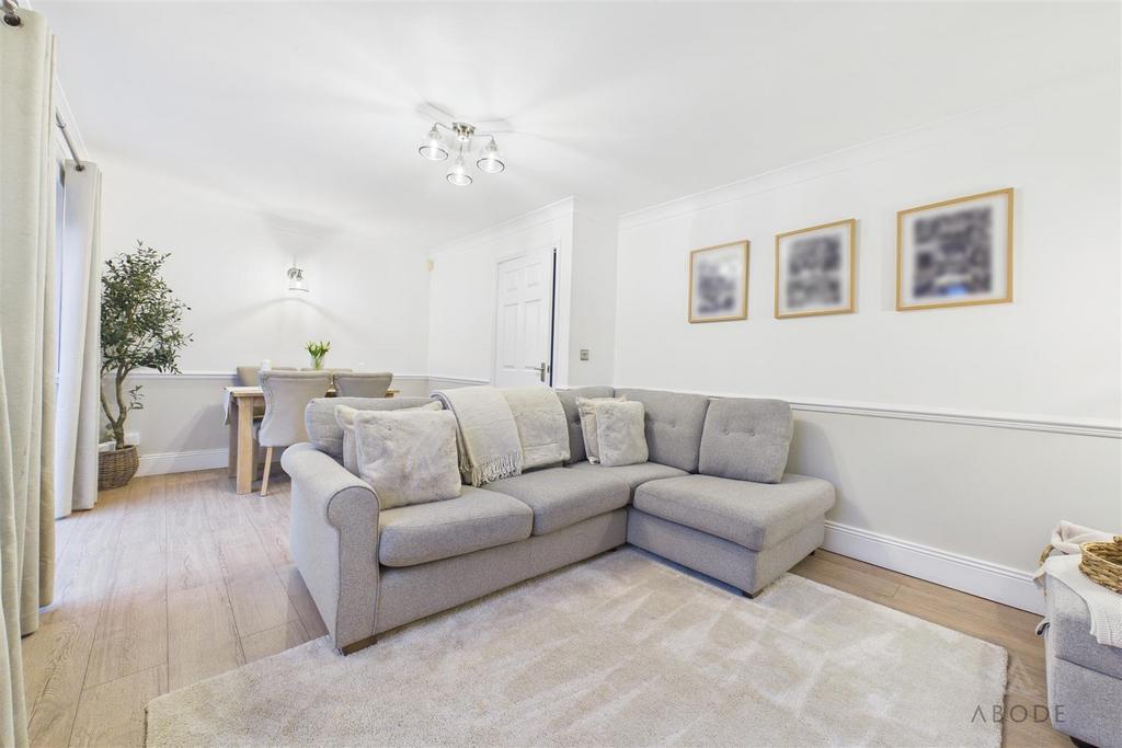 CAM03473 G0-PR0559-STILL027.jpg