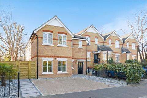 Alpha Road, Teddington, TW11