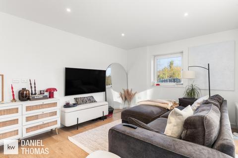 1 bedroom apartment for sale, DANIEL THOMAS | Quayside Court, Waltham Abbey, EN9 1FJ