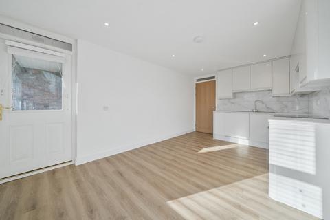 undefined, Hope Close, London, SE12
