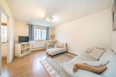 1 bedroom flat to rent, Edith Cavell Way, London SE18