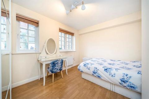 1 bedroom flat to rent, Edith Cavell Way, London SE18