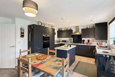 2 bedroom detached bungalow for sale, Nr Bideford EX39