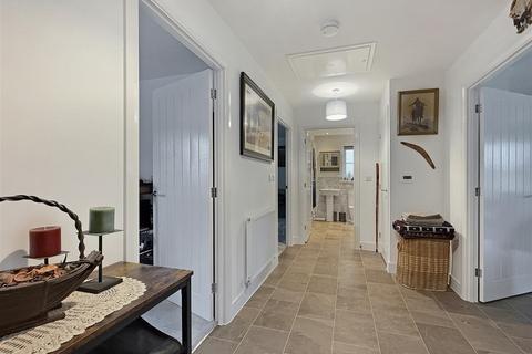 2 bedroom detached bungalow for sale, Nr Bideford EX39