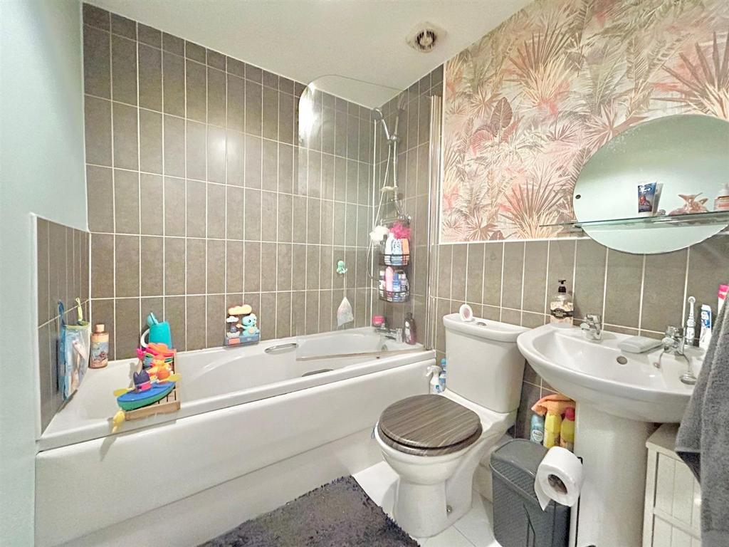 Bathroom.jpg