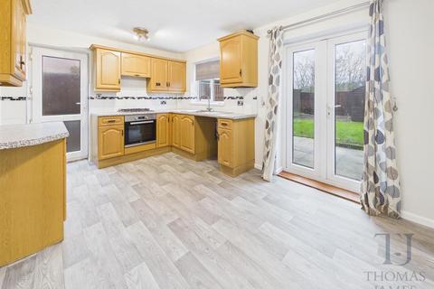 3 bedroom semi-detached house for sale, Osprey Close, Barton Green, Nottingham