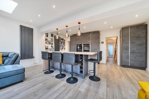 4 bedroom detached house for sale, Court Hill, Taunton