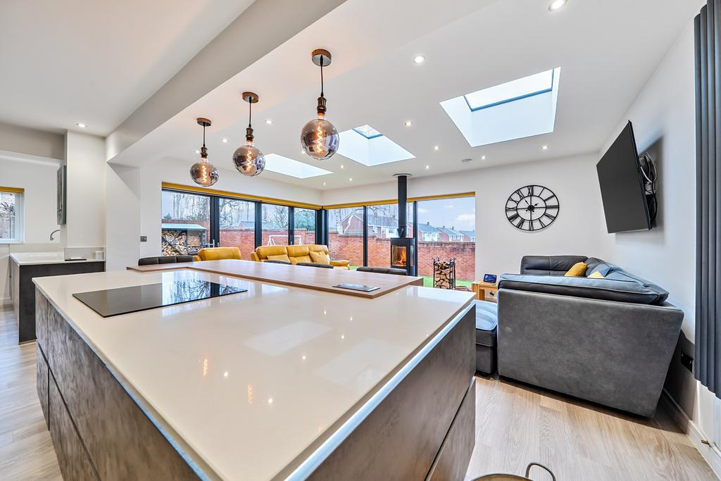 Open Plan Kitchen / Breakfast / Family Room