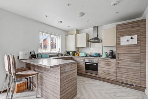 3 bedroom link detached house for sale, Stede Avenue, Sittingbourne, ME10 3EQ