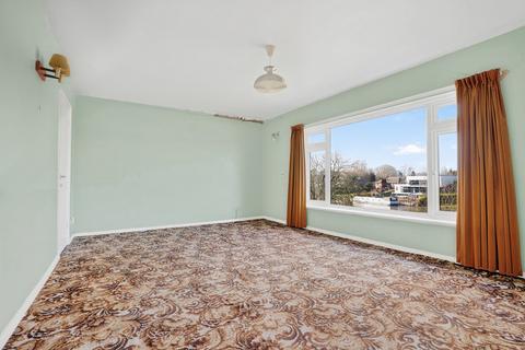 1 bedroom apartment for sale, Thames Side, Staines-upon-Thames, TW18