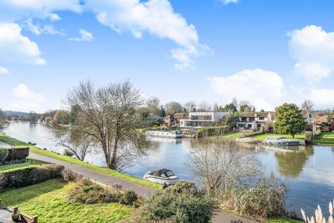 1 bedroom apartment for sale, Thames Side, Staines-upon-Thames, TW18