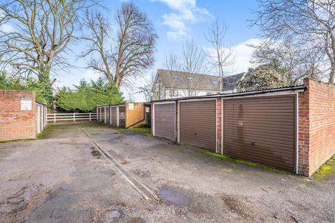 1 bedroom apartment for sale, Thames Side, Staines-upon-Thames, TW18