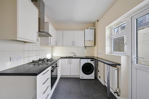2 bedroom flat to rent, Christchurch Road, Colliers Wood SW19