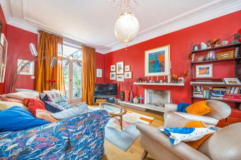 undefined, Beacon Hill, London N7
