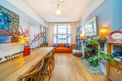 undefined, Beacon Hill, London N7