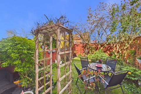 3 bedroom terraced house for sale, Stokenchurch, High Wycombe HP14