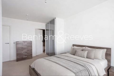 2 bedroom apartment to rent, Cable Walk, London, SE10