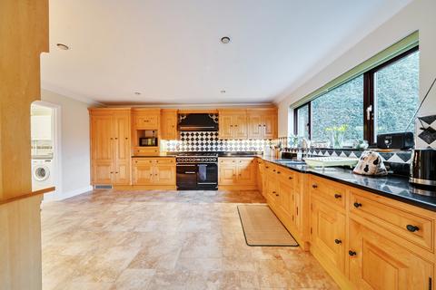 4 bedroom detached house for sale, Sandy Way, Surrey GU22