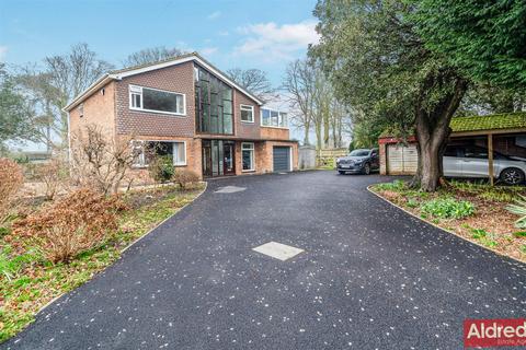 5 bedroom detached house for sale, Station Road, Corton, Lowestoft, Suffolk