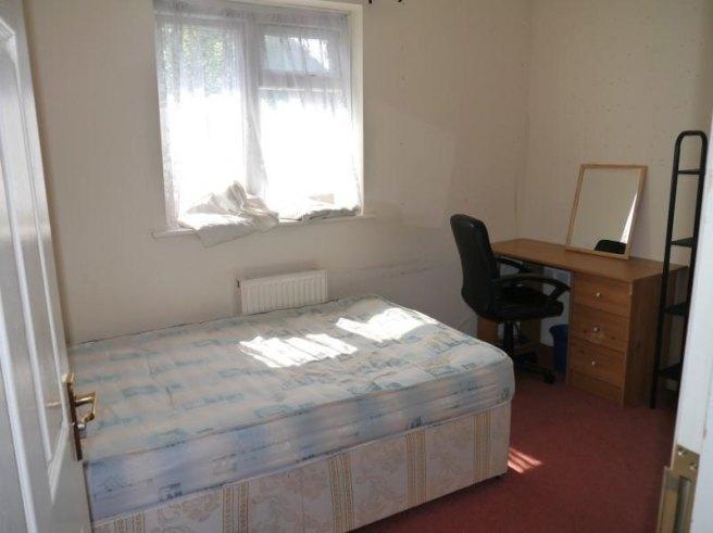 Sussex-avenue-ct1-1rz-1040382